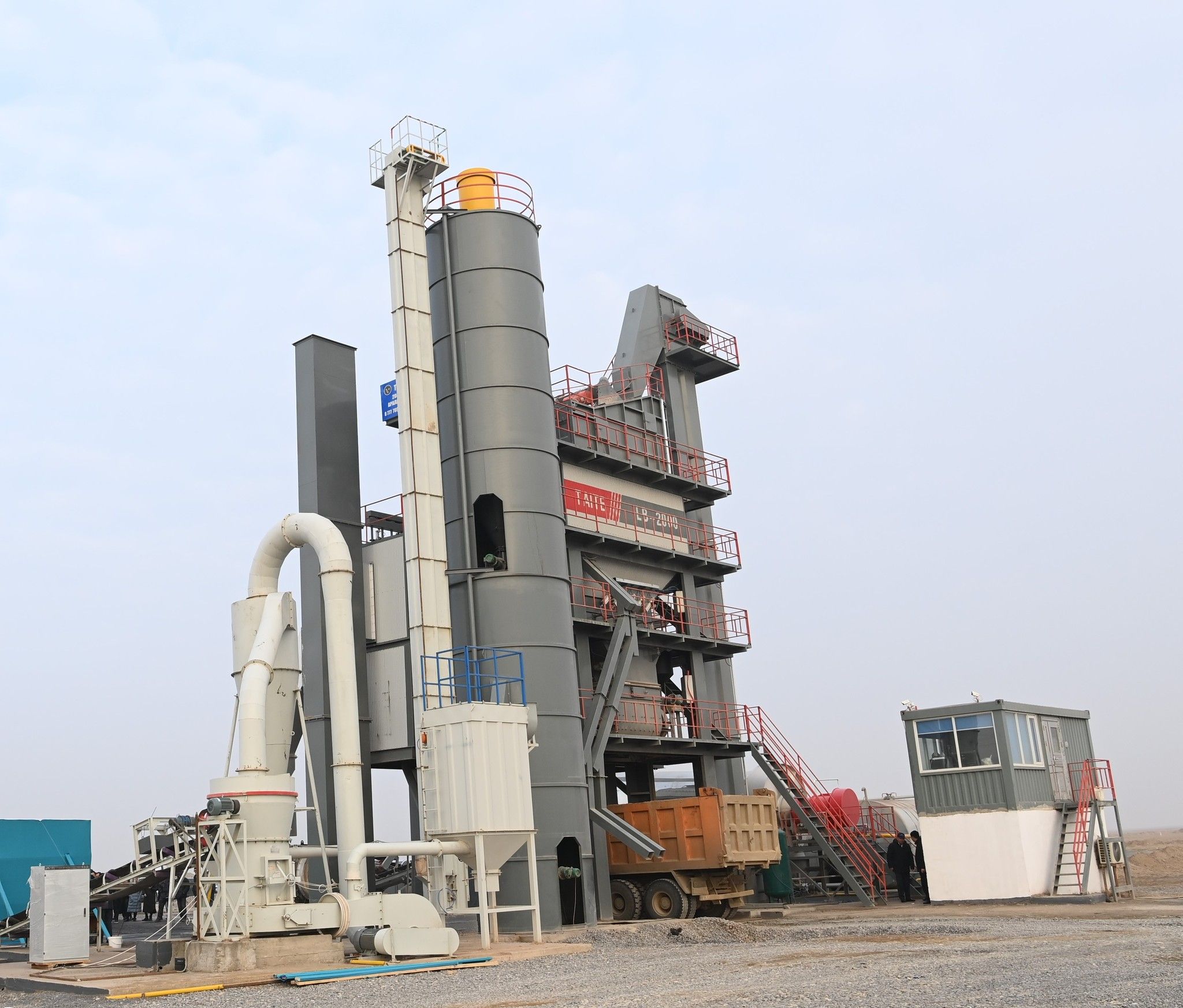 1 Жаңақорған ауданында асфальт зауыты ашылды.jpg