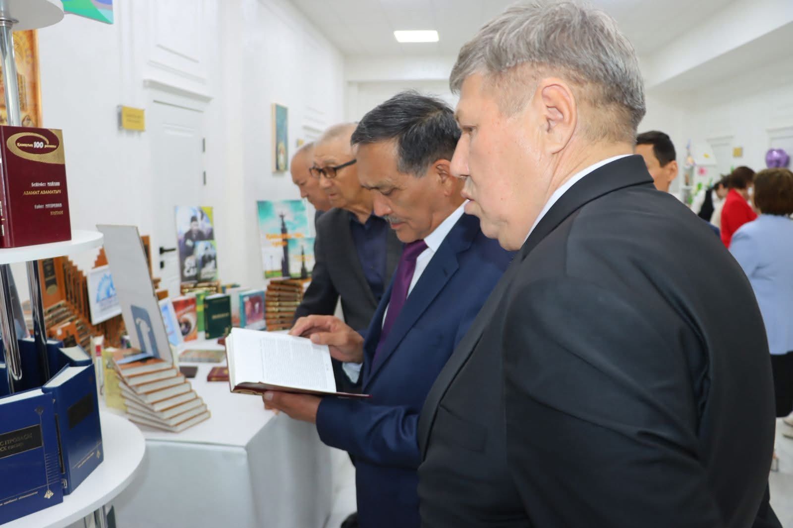 2«Кітап – ұлттың рухани тірегі» атты мерекелік іс-шара өтті.jpg