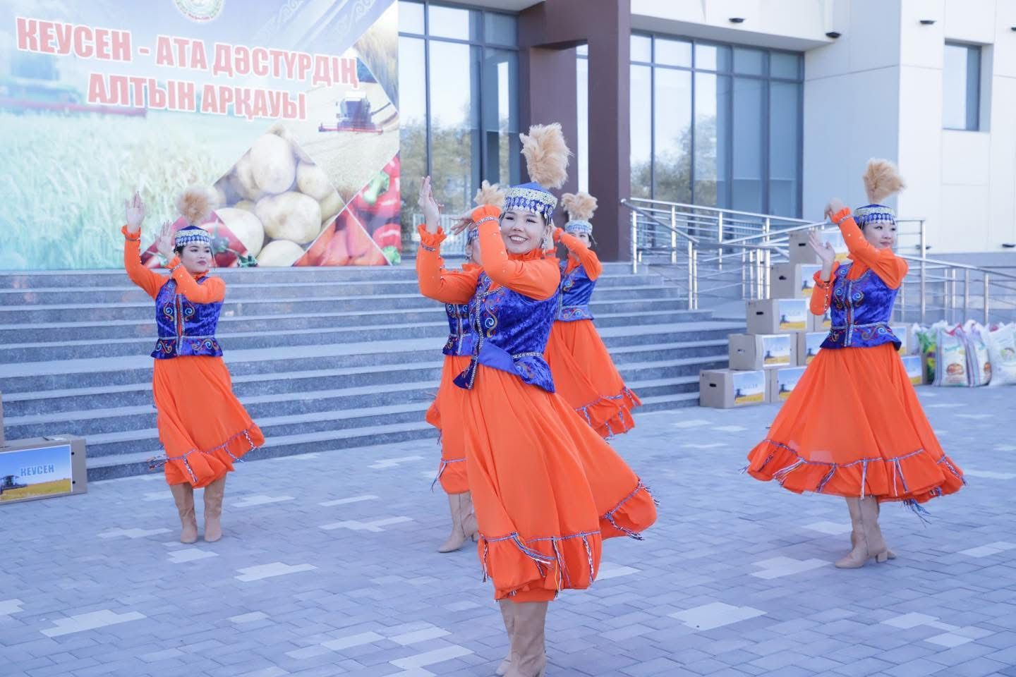 3Жалағаш ауданында «Кеусен беру» дәстүрі жаңғырды.jpg