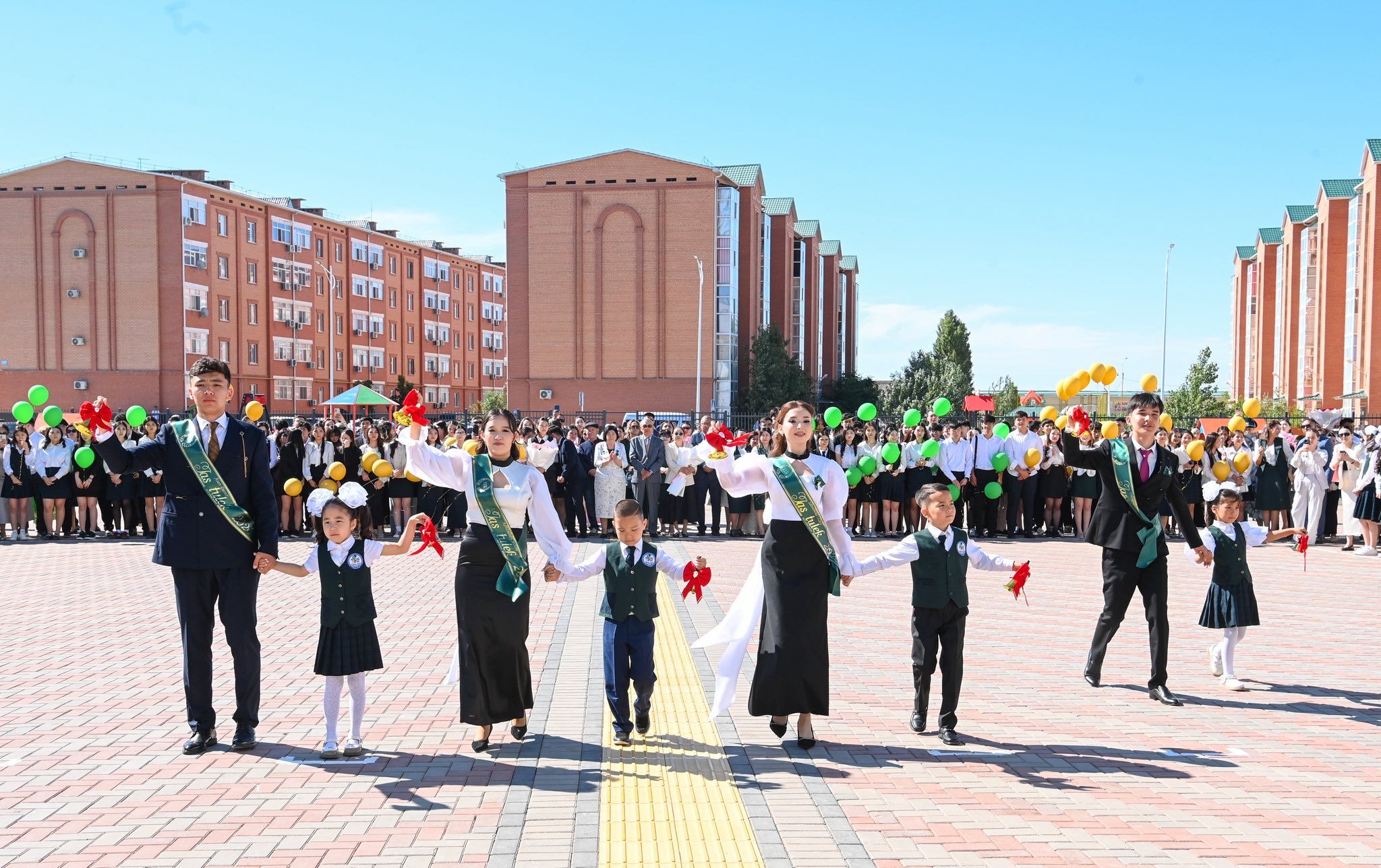 Аймақта 10 мыңнан астам түлек мектеп бітірді4.jpg