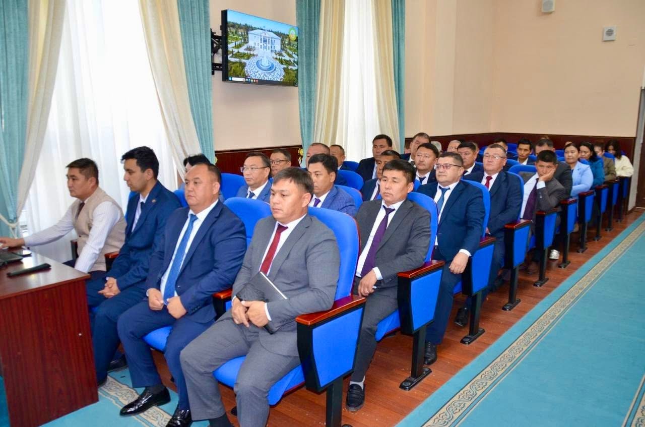 Аппарат мәжілісінде өзекті мәселелер қаралды 2.jpg