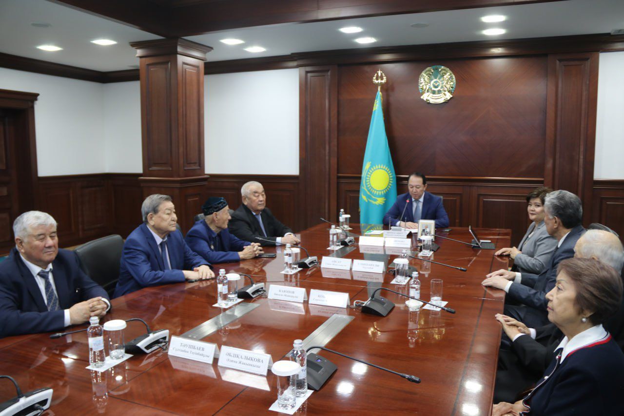 Бейбіткүл Кәрімова.jpg