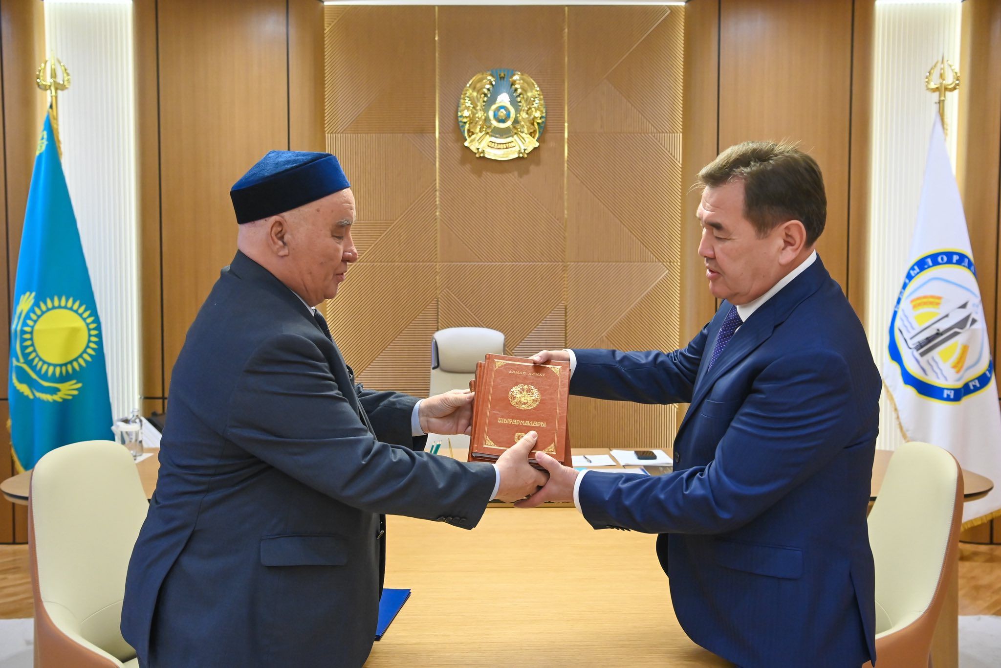 Дәстүрлі өнердің тарихы мен тағылымы терең1.jpg