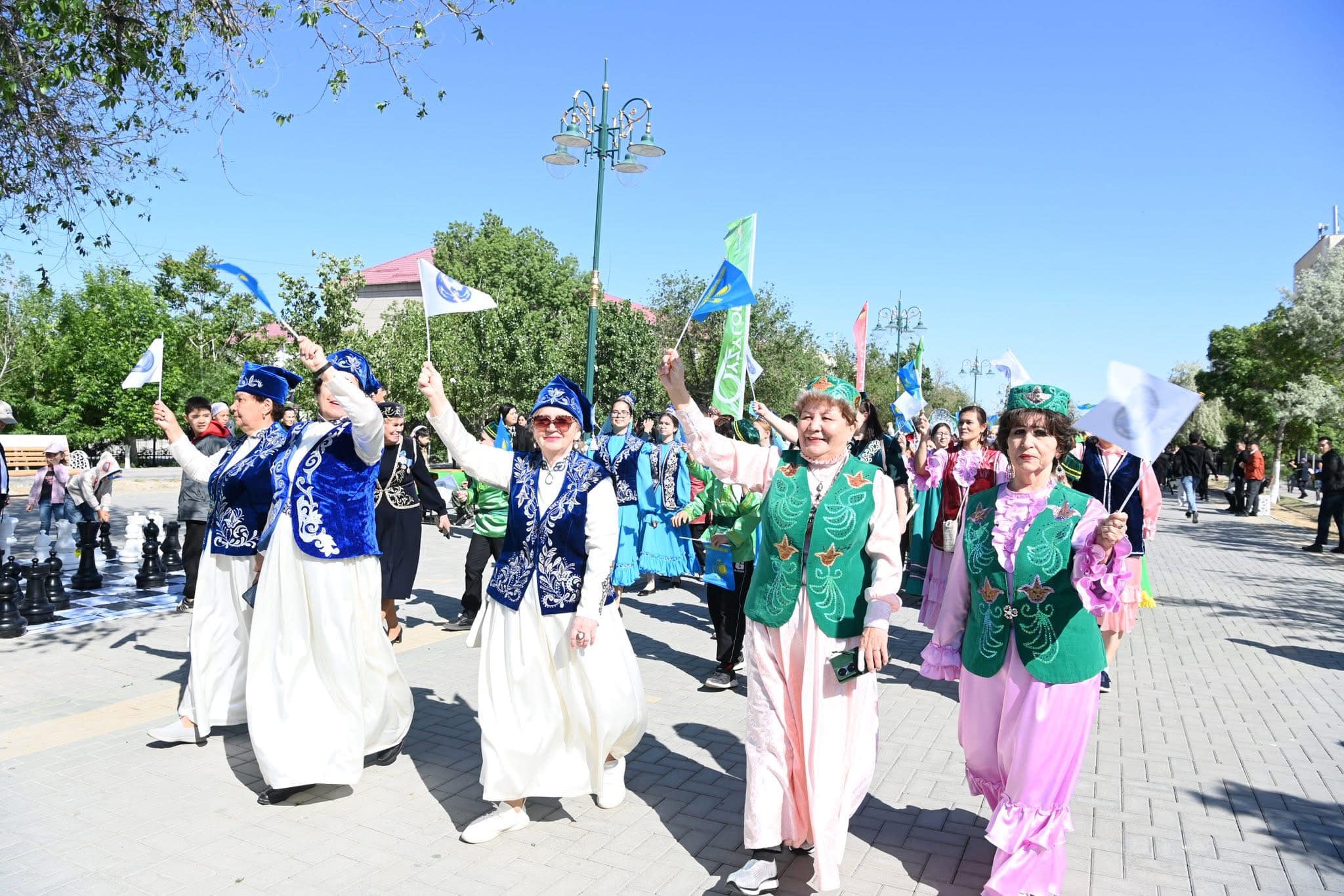 День единства народа Казахстана обл акимат 1.jpg