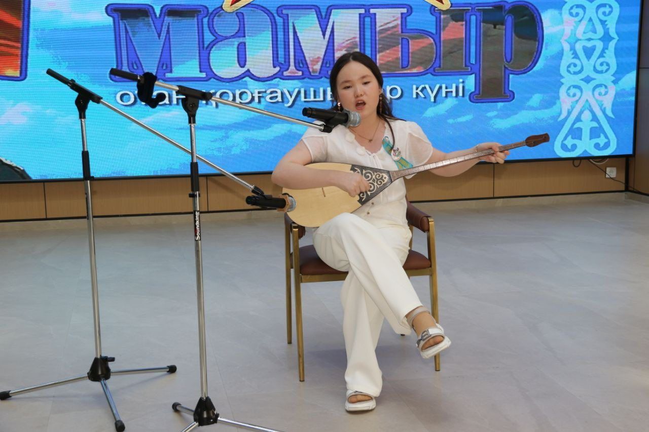 Достық үйінде мерекелік концерт өтті1.jpg
