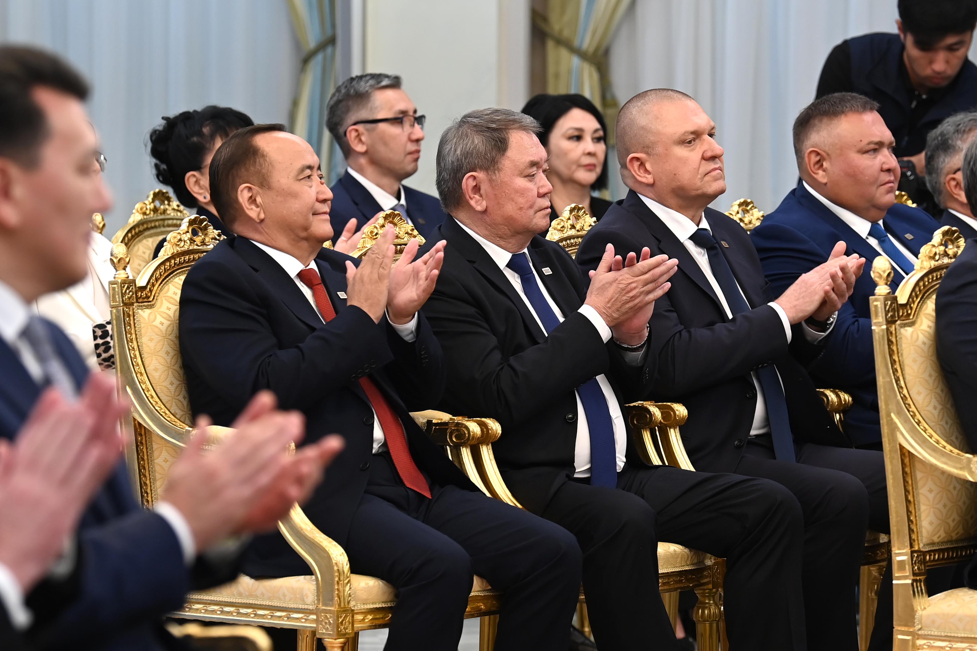 Глава государства выступил на церемонии награждения медицинских работников1.jpg