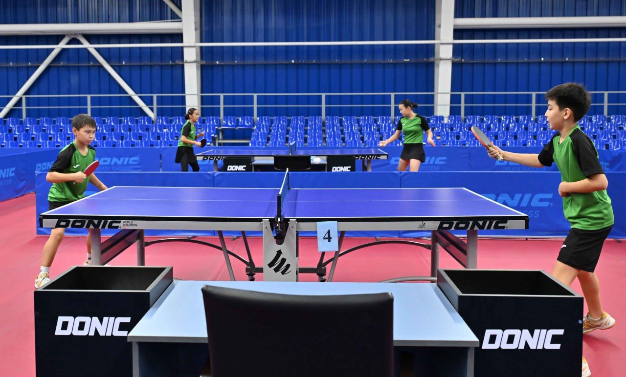 Касым-Жомарт Токаев посетил Центр настольного тенниса 1.jpg