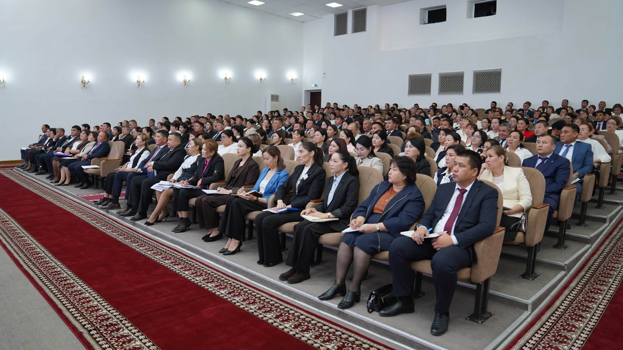 Кеңейтілген мәжіліс 2.jpg