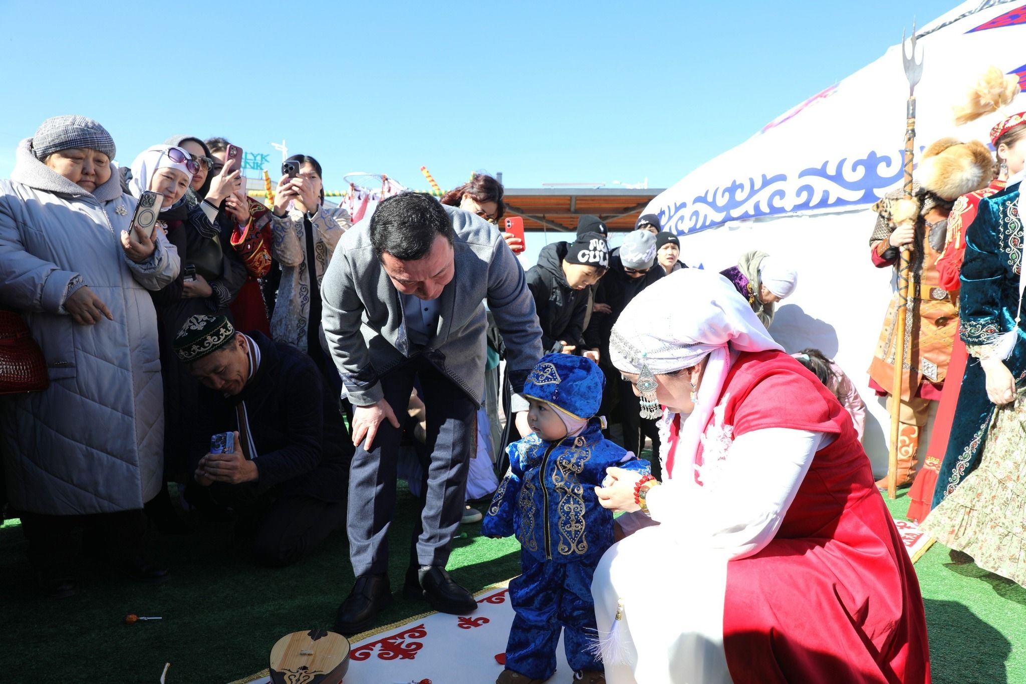 Кызылординцы отметили праздник Амал (Көрісу күні)1.jpg
