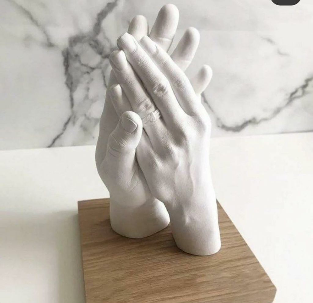 Гипсовая скульптура рук. Набор 3d слепок рук. Набор 3d скульптура. Слепок рук из гипса. 3д слепки рук семьи.