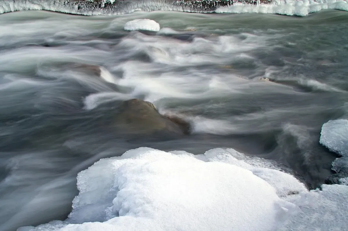 красивые цитаты из песен. слова песни маленькая страна. ты разбиваешь пустые слова погоди. ты разбила мне сердце забрала мою душу. погоди dsprite обложка.