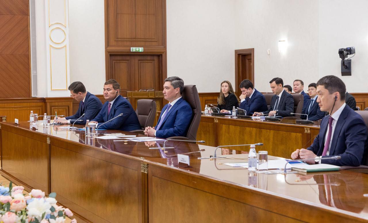 Олжас Бектенов 1.jpg