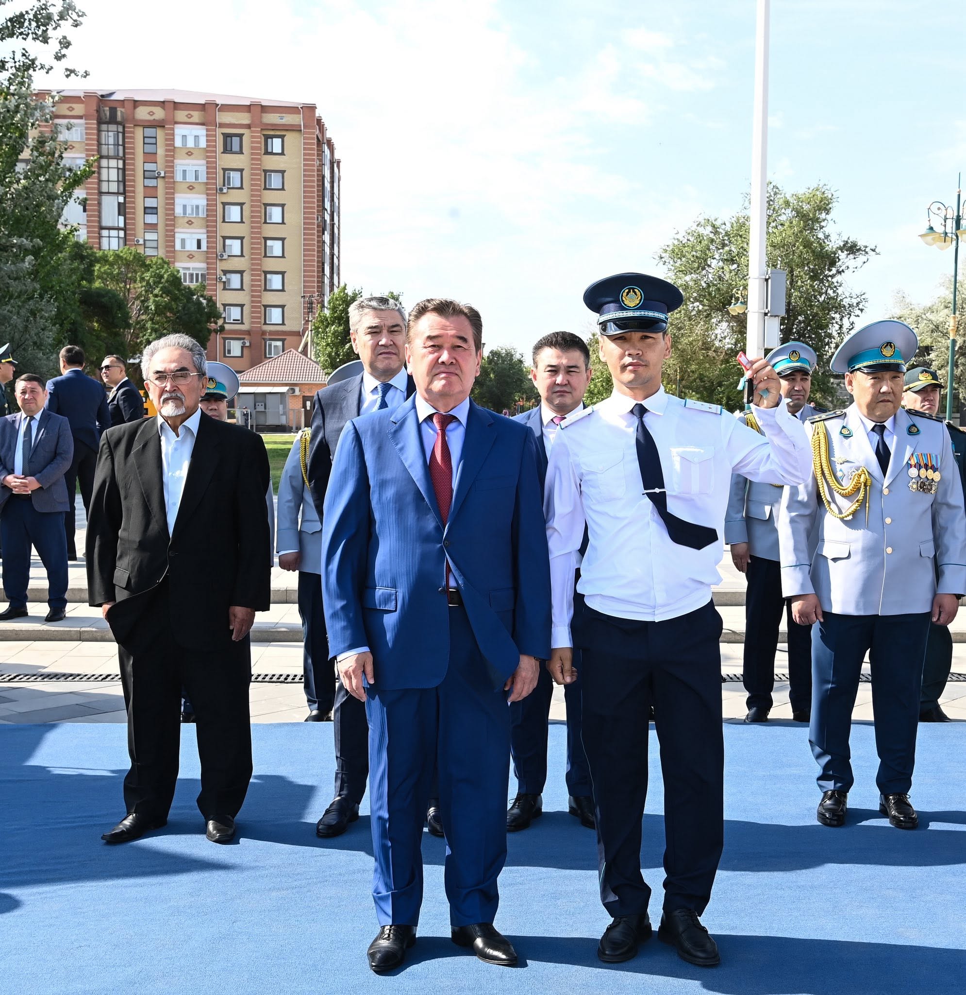 Полиция қызметкерлеріне 94 қызметтік көлік табысталды1.jpg