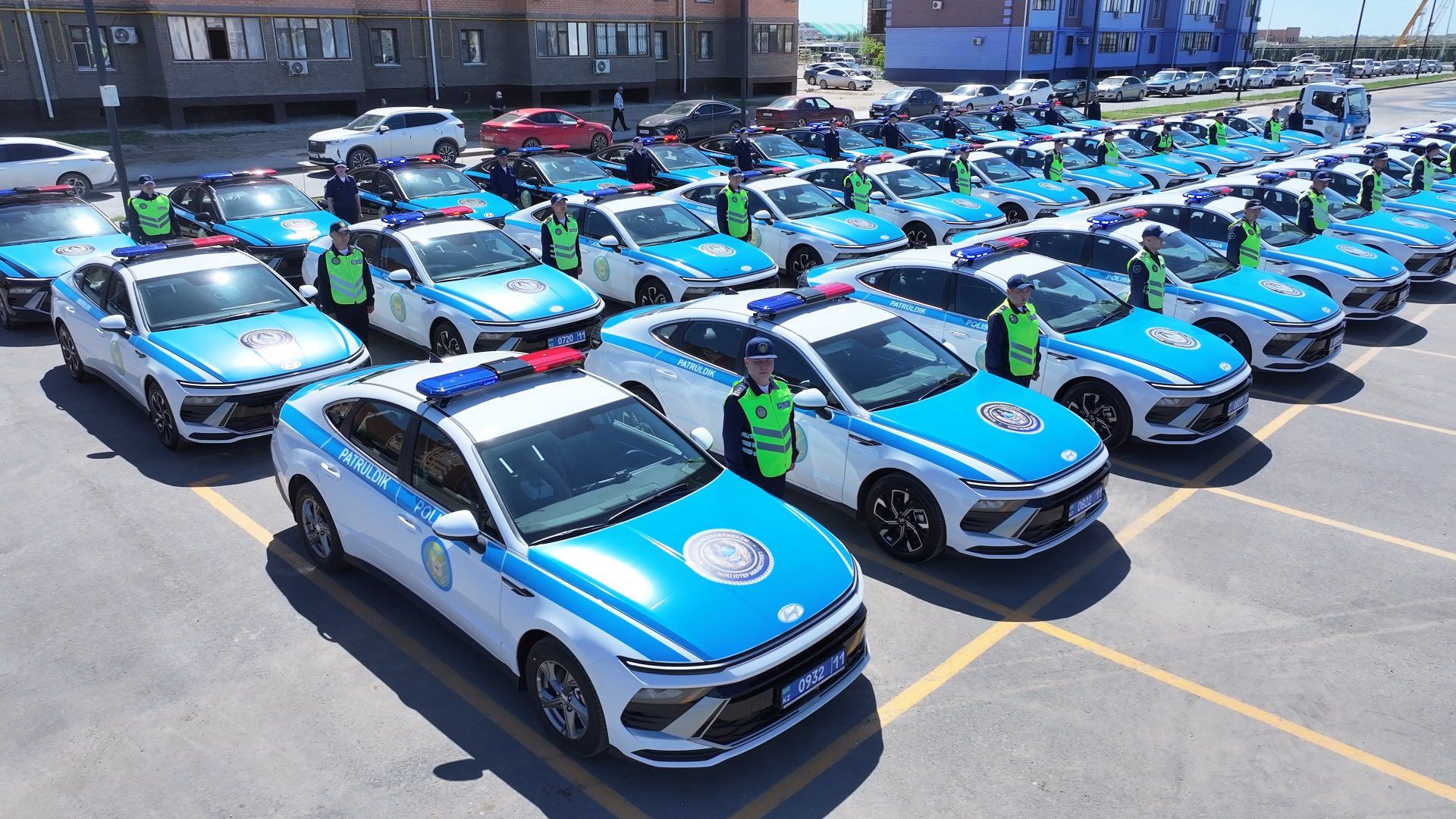 Полицияларға автокөлік табысталды 2.jpg