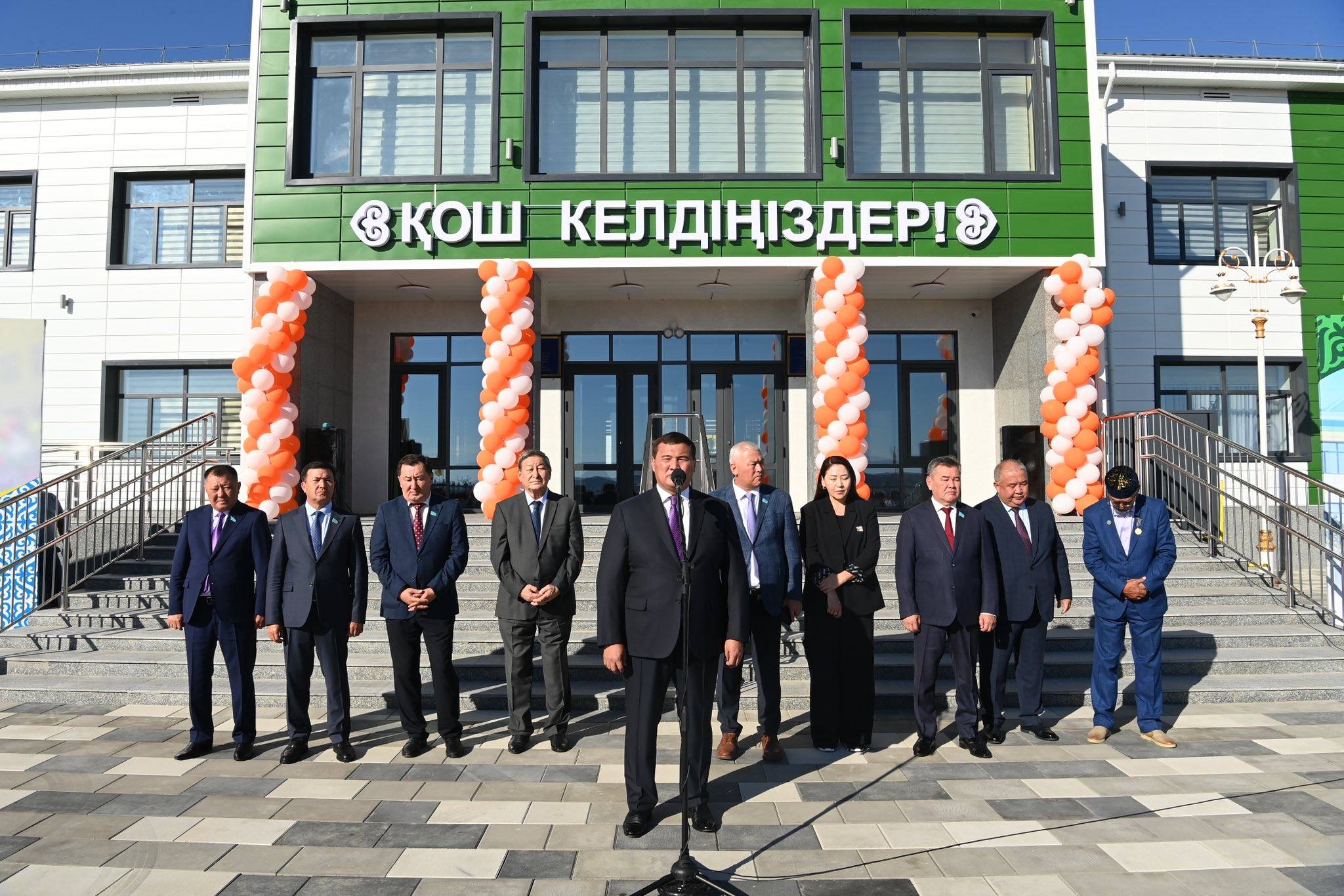 Сексеуіл кенті мектеп 2.jpg