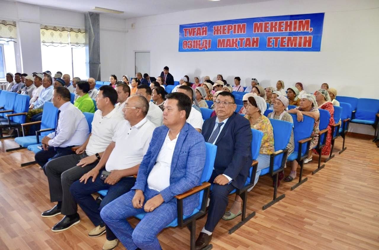 Шиелі ауданы әкімі тұрғындармен кездесу 2.jpg