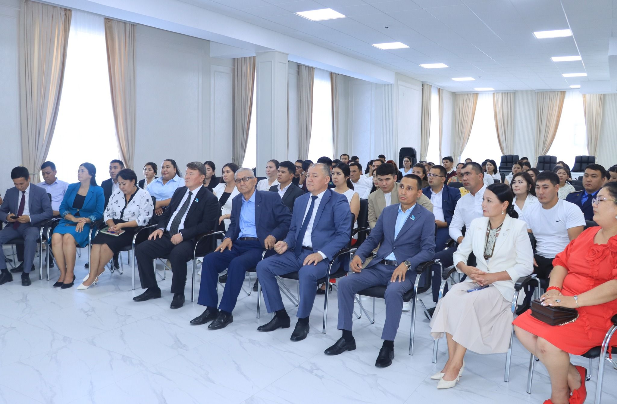 Сырдария ауданы әкімі жастармен кездесу 2.jpg