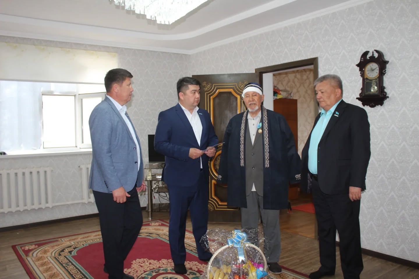 Тыл еңбеккерлеріне құрмет көрсетті 2.jpg