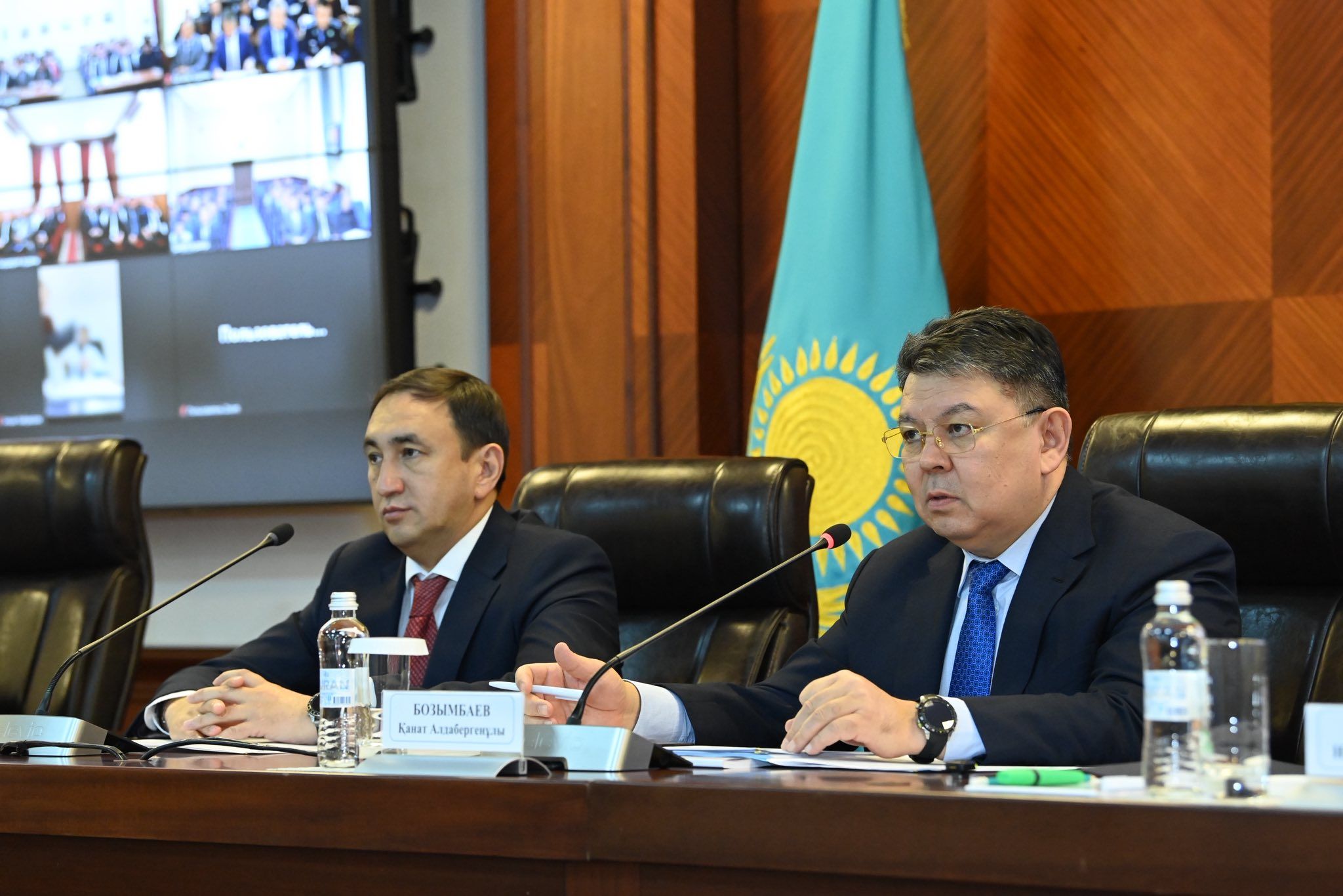 Вице-премьер 2.jpg