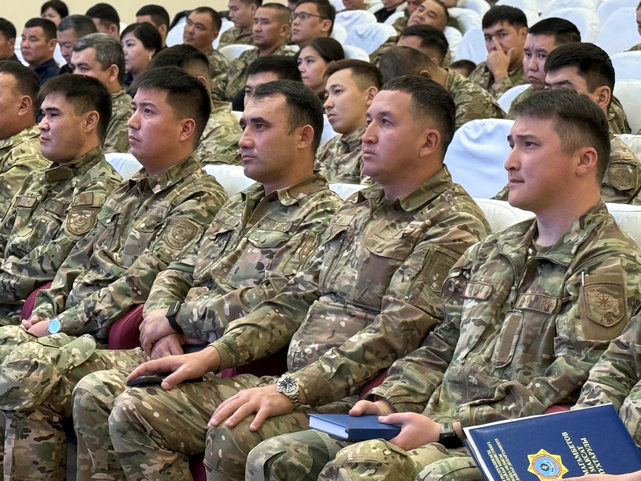 Встреча с личным составом ДЧС по вопросам противодействия коррупции.jpg