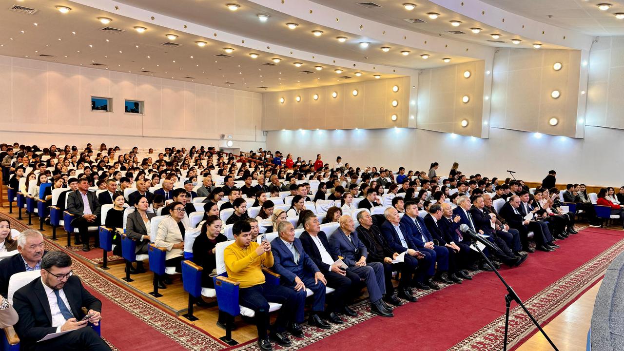 М.Шоқай конференция.jpeg