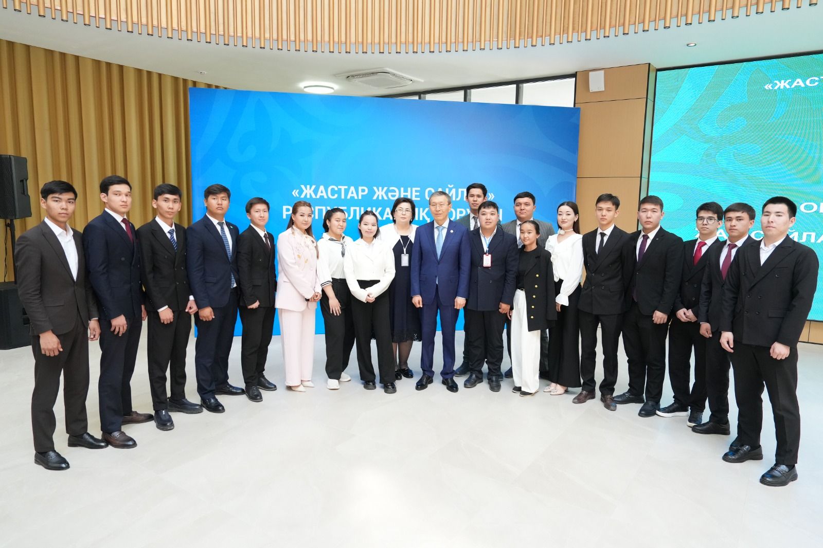 Жас сайлаушылар жобаларын таныстырды.jpeg