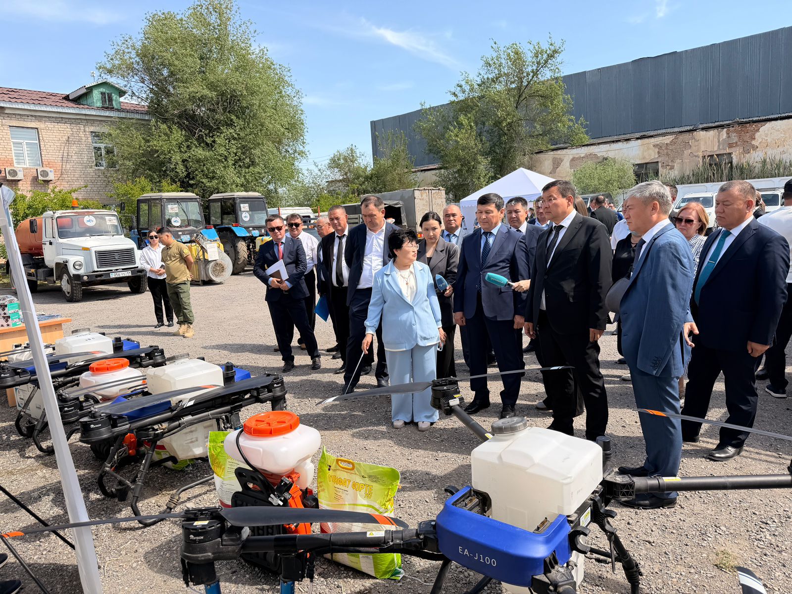 Шегіртке зиянкестеріне қарсы жиын.jpeg