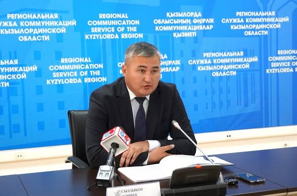 Жәнібек Сыздықов.jpg