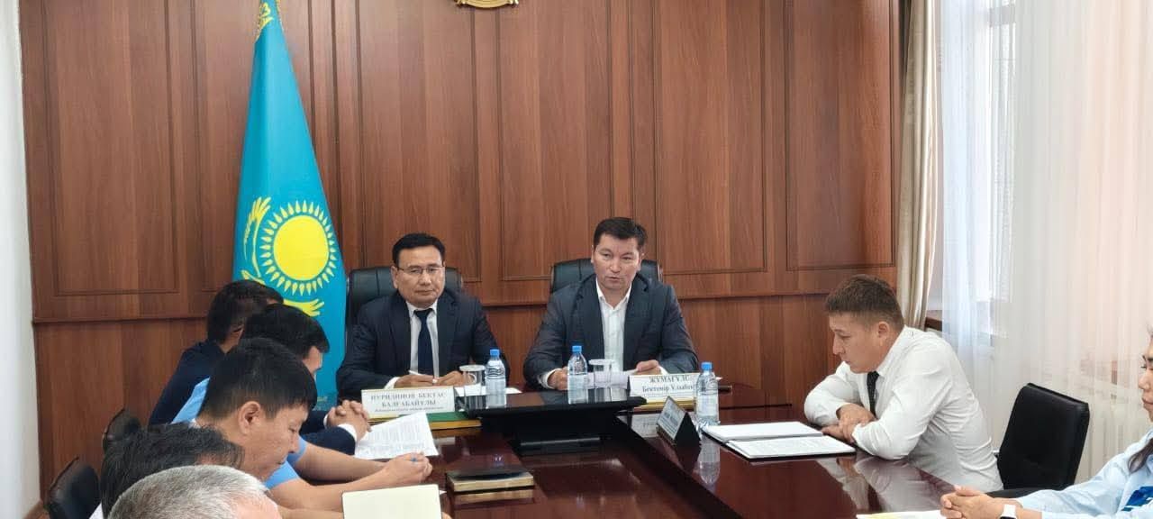 Жаңақорған ауданында кәсіпорындардағы еңбек ахуалы талқыланды.jpg