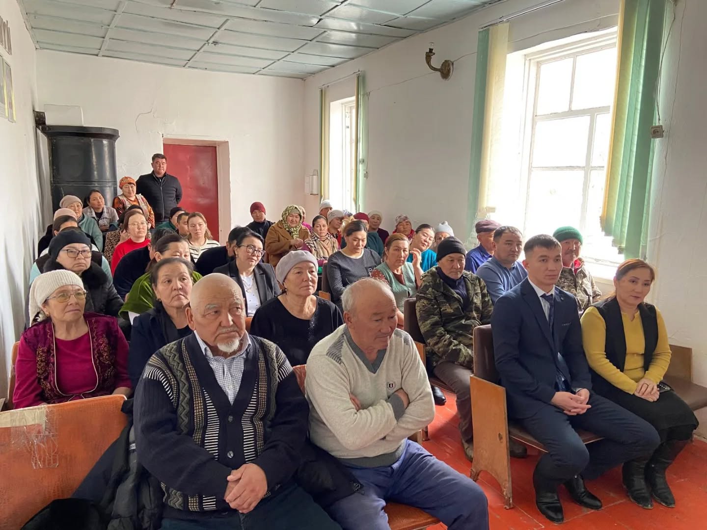 Жалағаш тұрғындармен кездесу 2.jpg