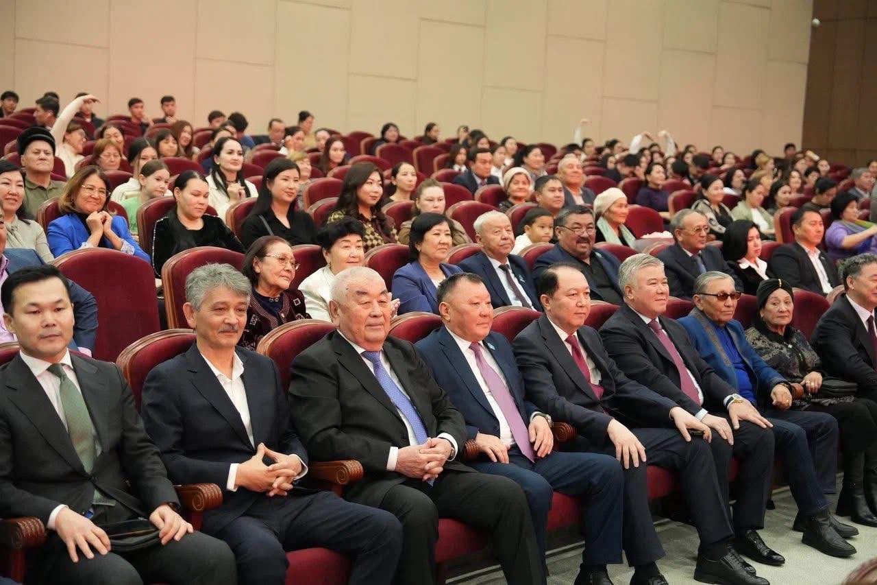 Жыл үздігі 2.jpg