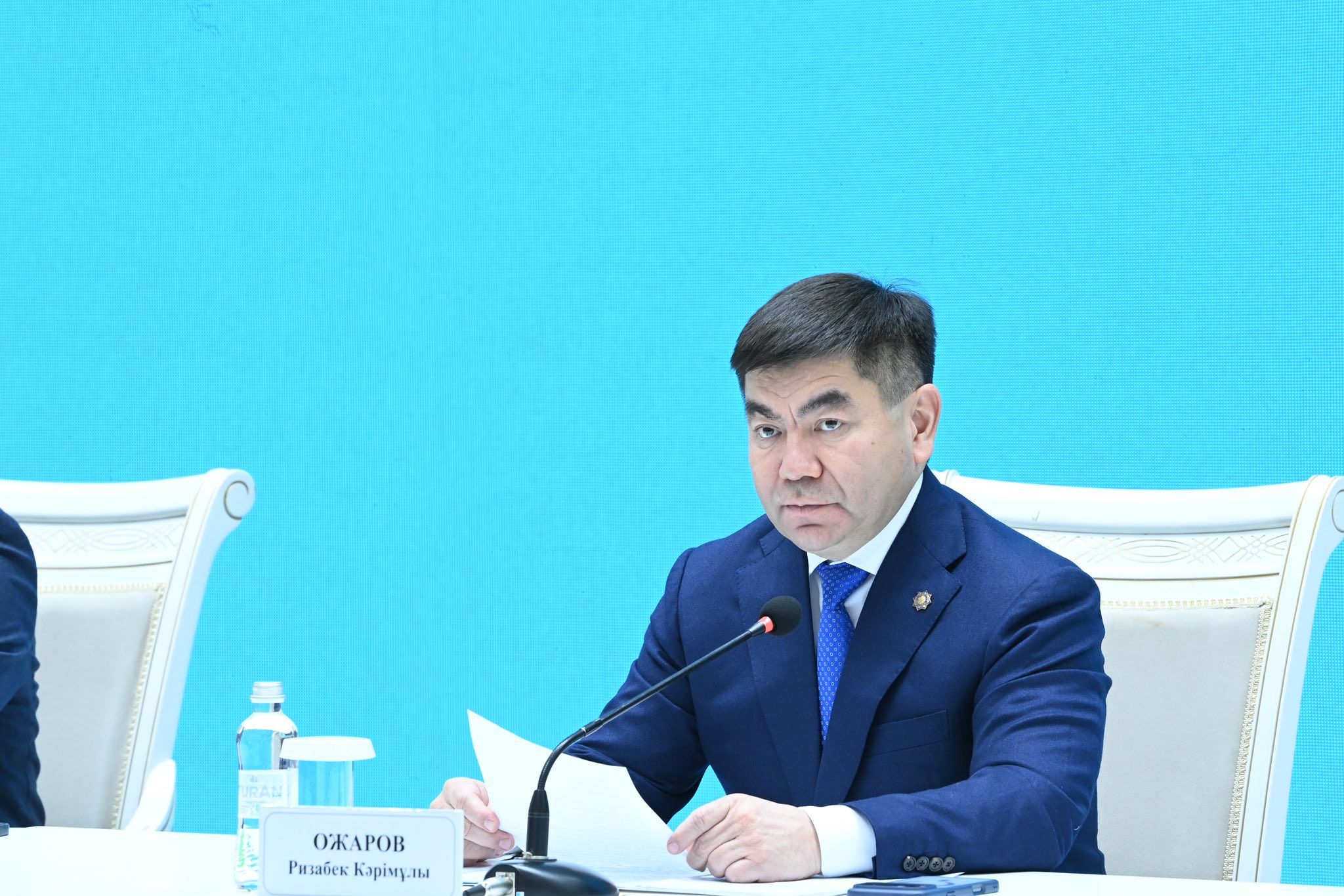 акимат прокурор РИзабек Ожаров.jpg