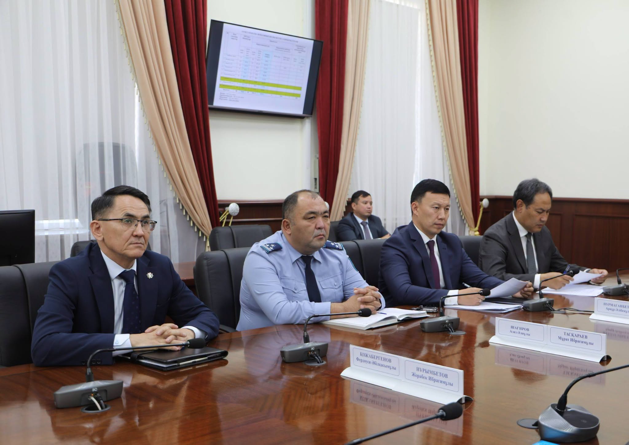 Қала әкімдігі егін жинау науқаны 2.jpg