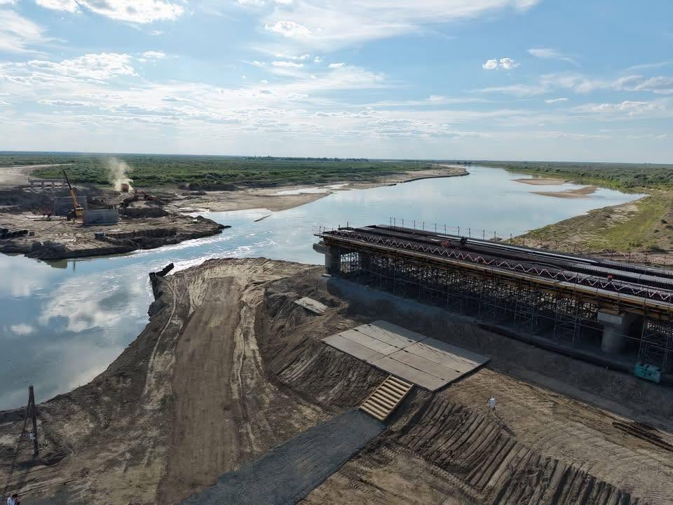 Қарлаң көпірінің құрылысы кезең-кезеңімен жүргізілуде.jpg