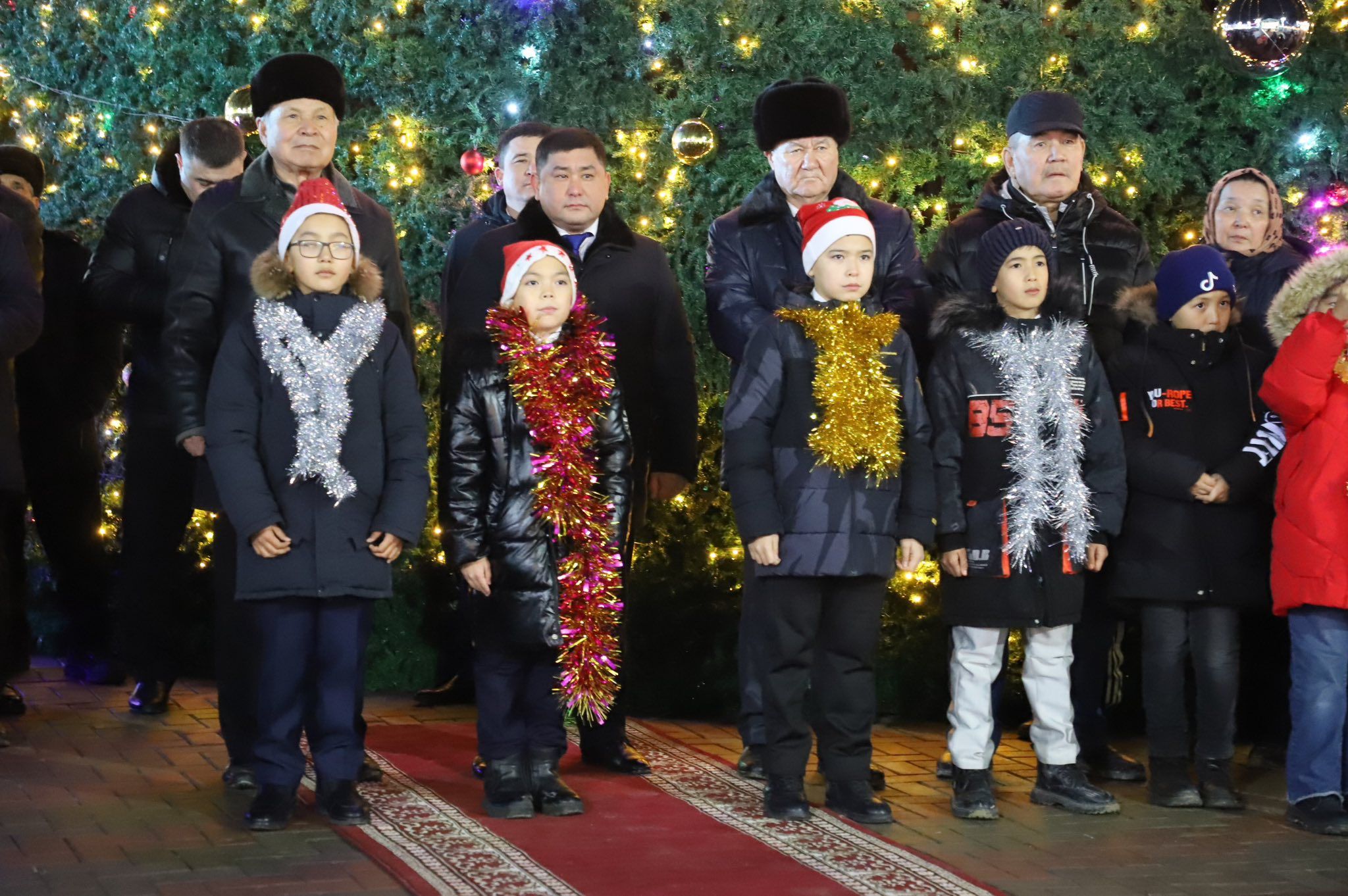 Қармақшы «Жарқыра шаттық шыршасы» 2.jpg