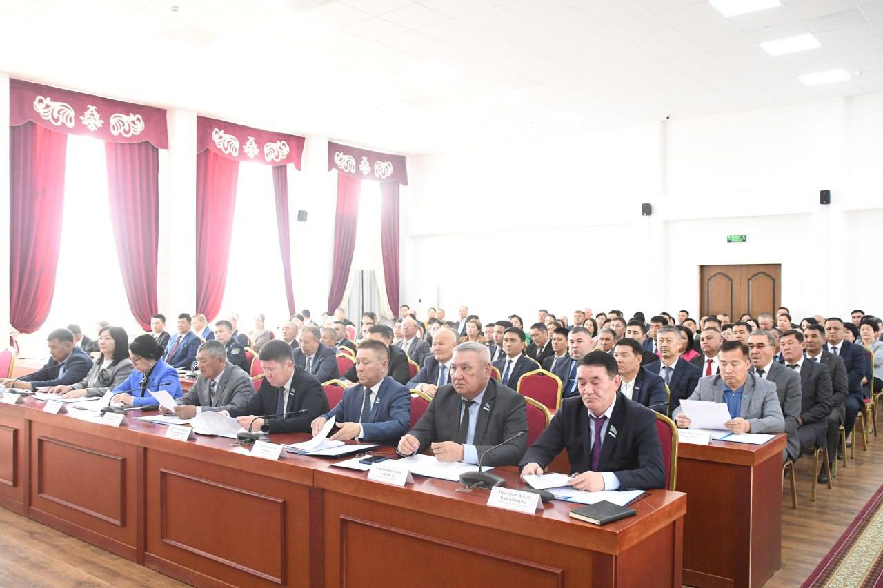 Қазалы ауданы мәслихат отырысы 2.jpg
