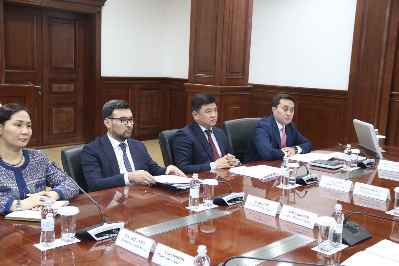 Өңір әкімдерімен кездесу 2.jpg