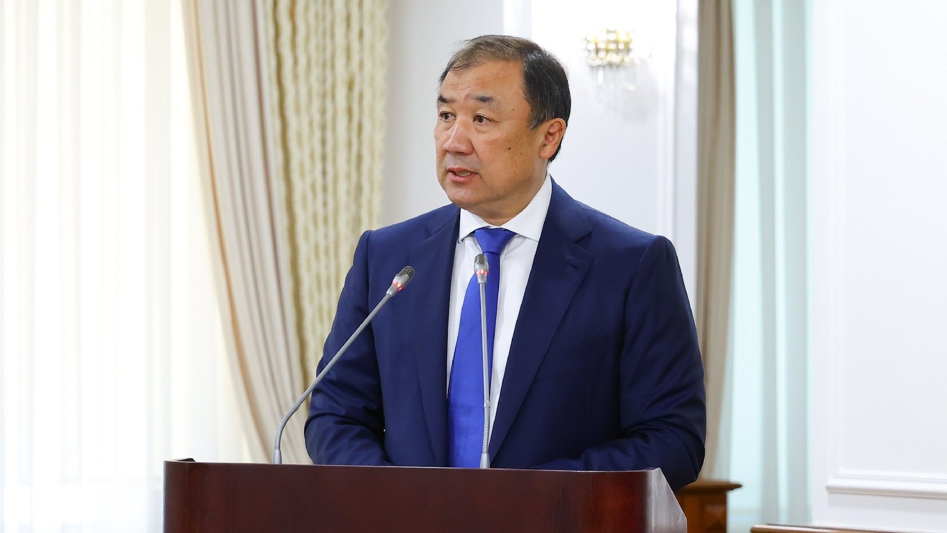 министр транспорта Нурлан Сауранбаев.jpeg