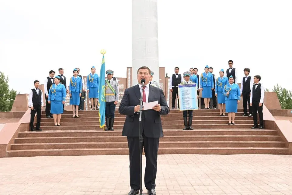 Қызылордада мемлекеттік рәміздер күніне арналған патриоттық акция өтті 1.webp