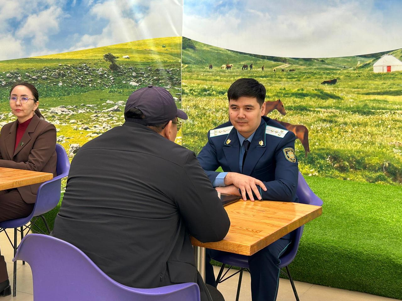 Қызылордада «Құқықтық дәріхана» акциясы ұйымдастырылды1.jpg